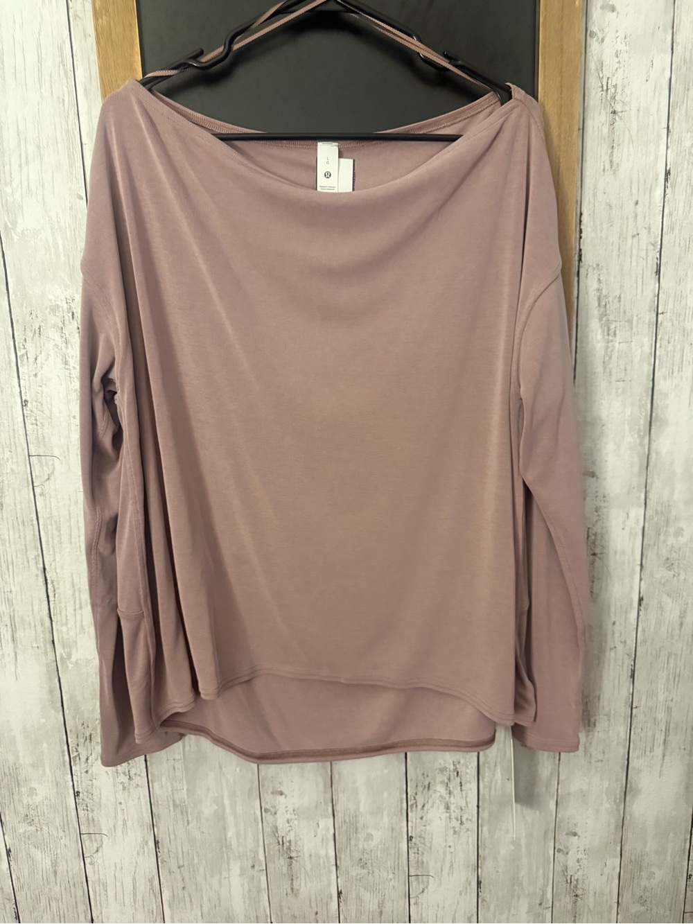 NWT Lululemon Drapey Softstreme Off-The-Shoulder L Taupe Rose